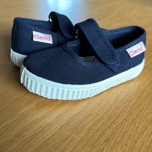 NEVER WORN Cienta Navy Mary Jane Canvas Shoe - Toddler Size 5